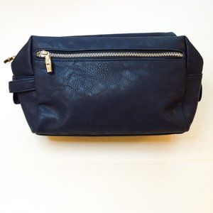 NWOT Toss Design Jumbo Traveler Cosmetic Bag